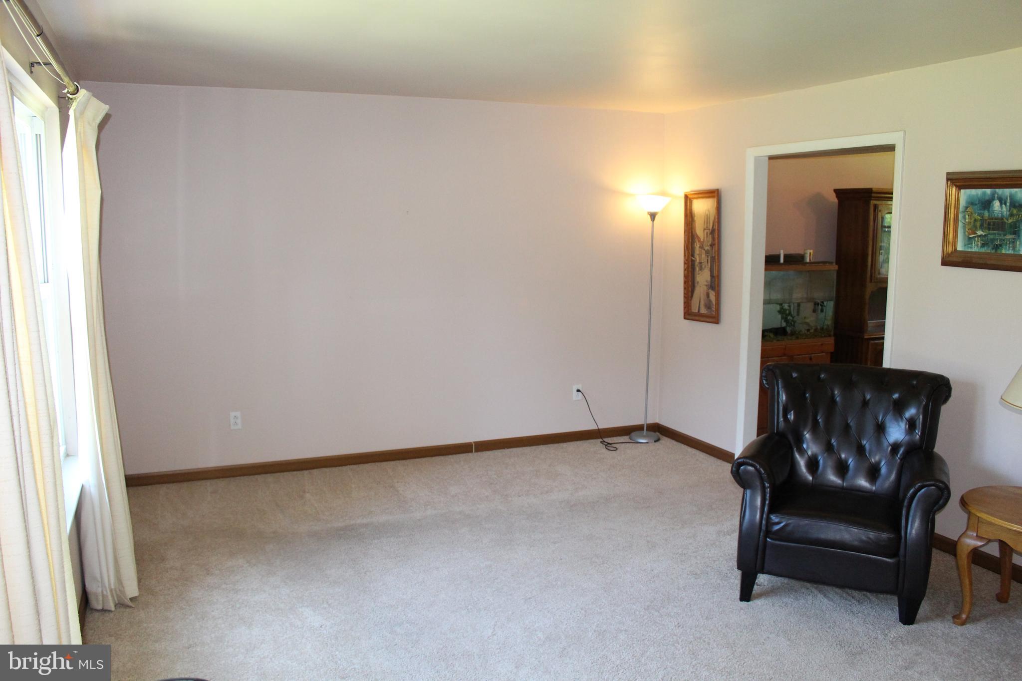 685 Ivyland Road Warminster, PA 18974 - Photo 4 of 21 Gallery Image 4