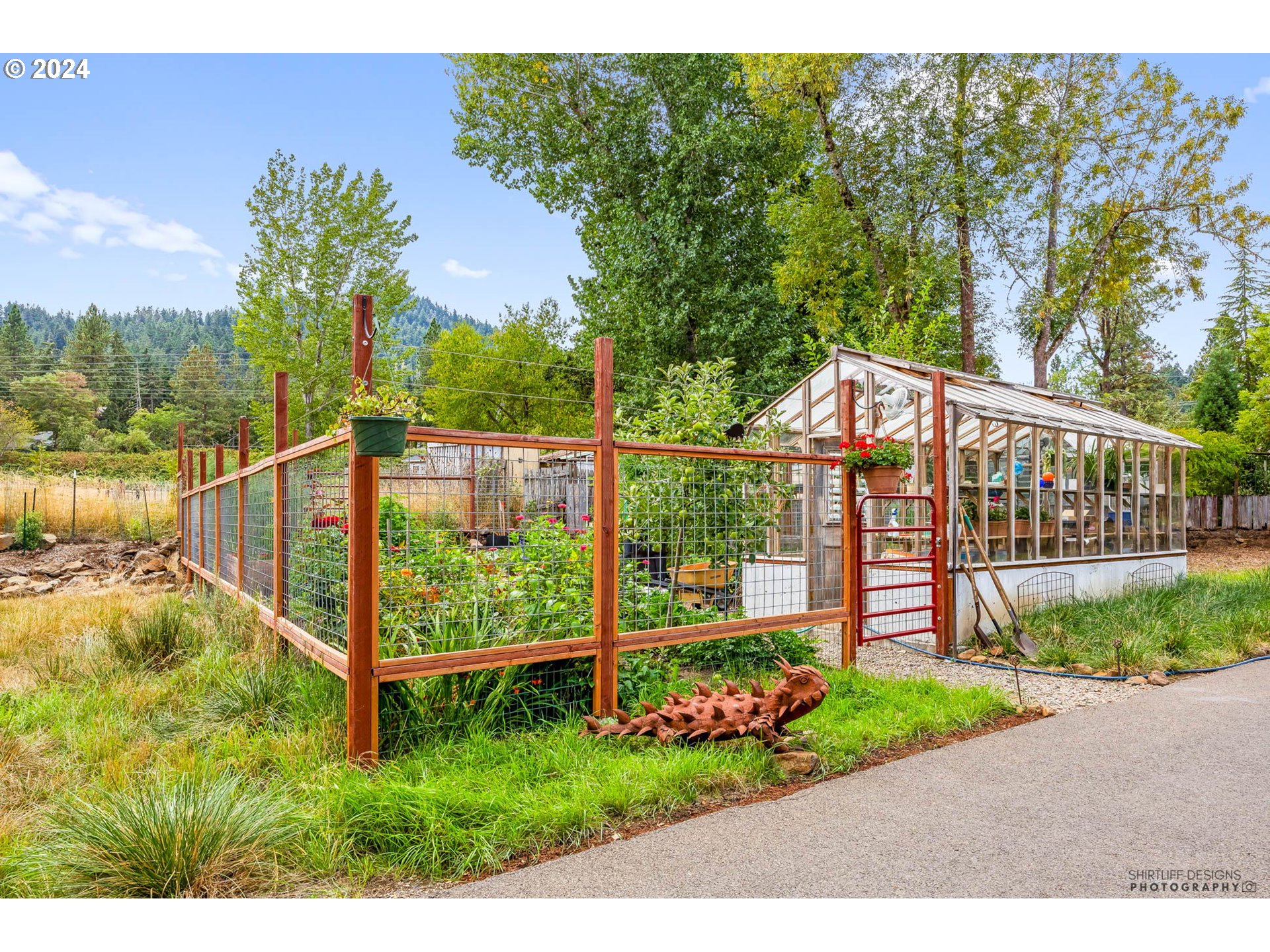 5161 Fox Hollow Road Eugene, OR 97405 - Photo 19 of 27 Gallery Image 19
