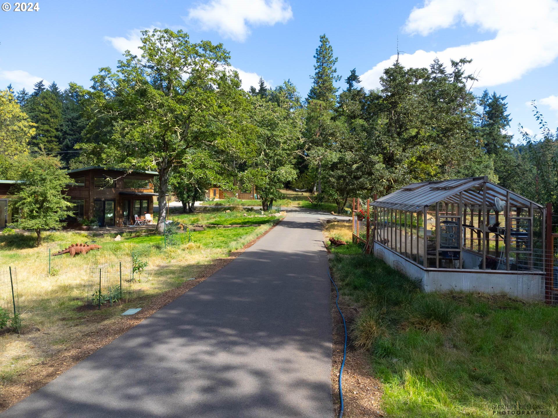 5161 Fox Hollow Road Eugene, OR 97405 - Photo 21 of 27 Gallery Image 21