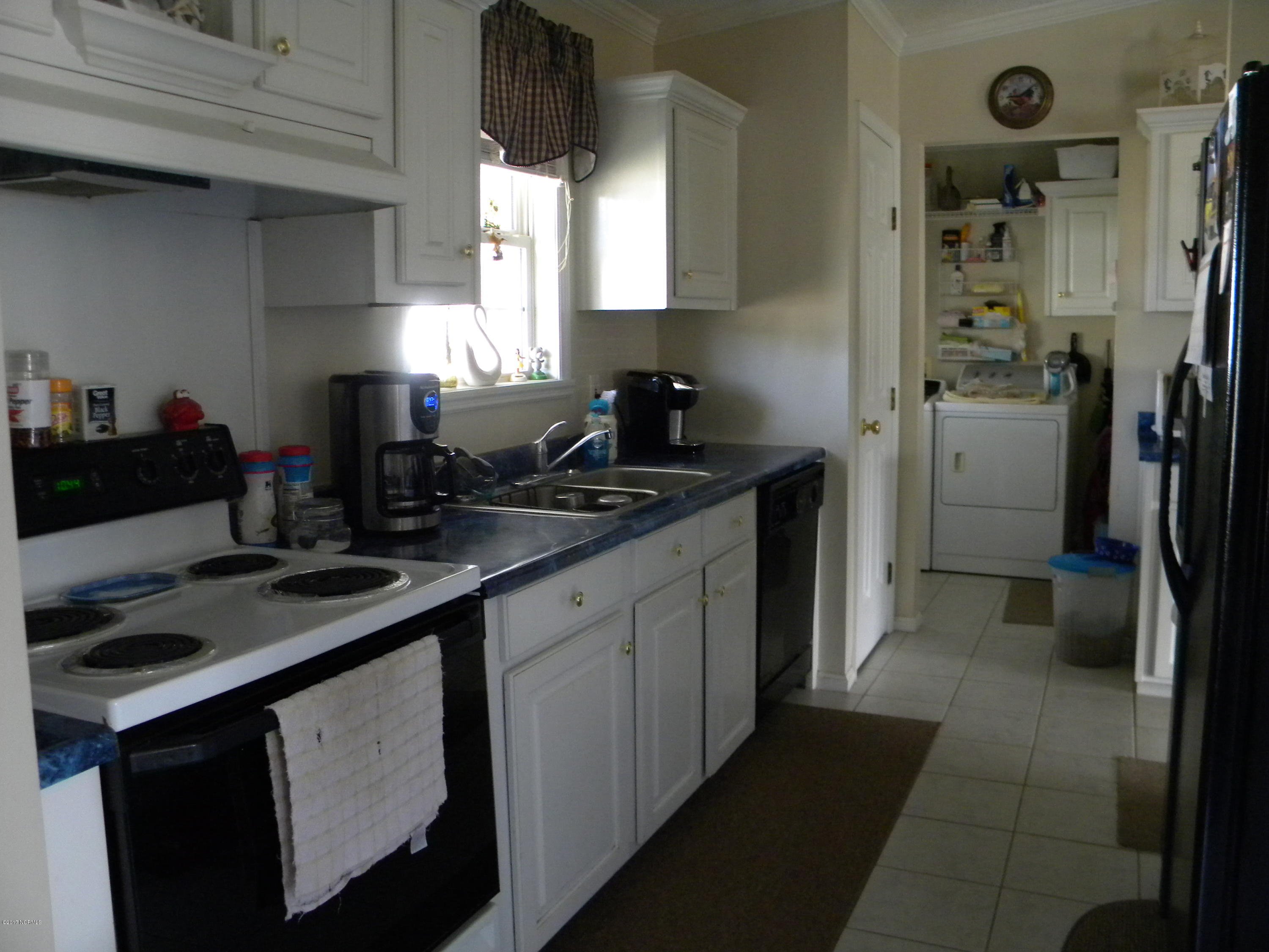 5051 Weaver Road Wilson, NC 27893 - Photo 5 of 33 Kitchen