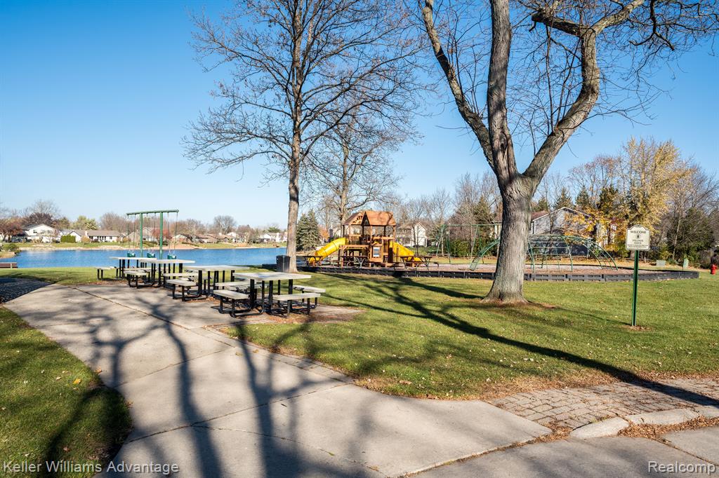 40843 Village Wood Road Novi, MI 48375 - Photo 42 of 46 Gallery Image 42
