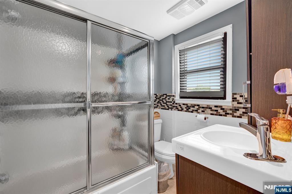 60 Vanderburgh Avenue Rutherford, NJ 07070 - Photo 32 of 50
