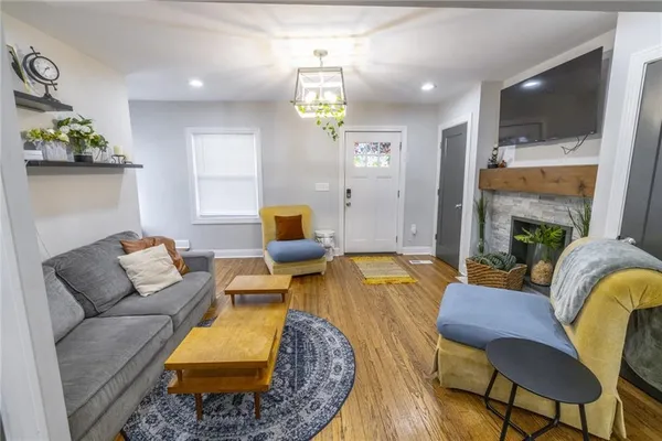 $259,900 | 2710 The Paseo, Kansas City, MO 64109
