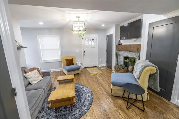 $259,900 | 2710 The Paseo, Kansas City, MO 64109