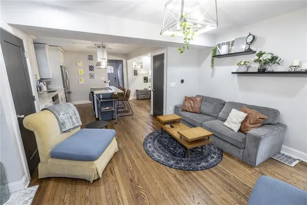 $259,900 | 2710 The Paseo, Kansas City, MO 64109