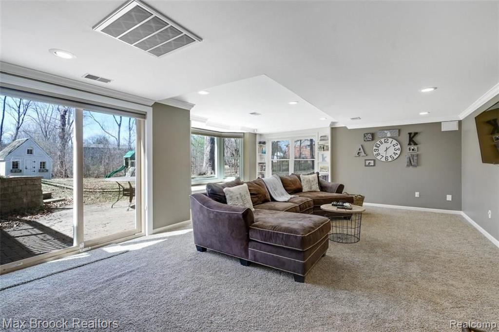 2950 Eastways Road Bloomfield Hills, MI 48304 - Photo 22 of 26
