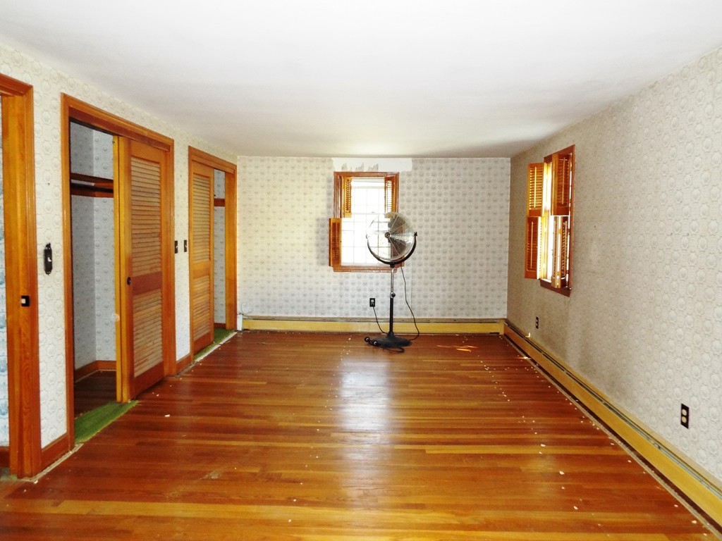 16 Hillside Road Bristol, RI 02809 - Photo 12 of 24 Gallery Image 12