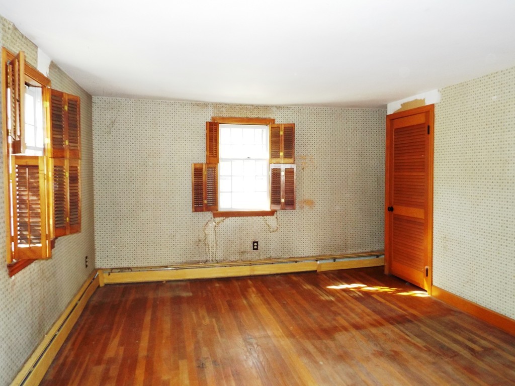 16 Hillside Road Bristol, RI 02809 - Photo 14 of 24 Gallery Image 14