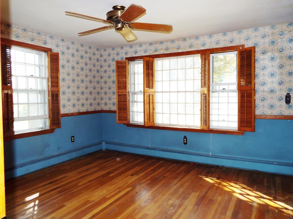 16 Hillside Road Bristol, RI 02809 - Photo 7 of 24 Gallery Image 7
