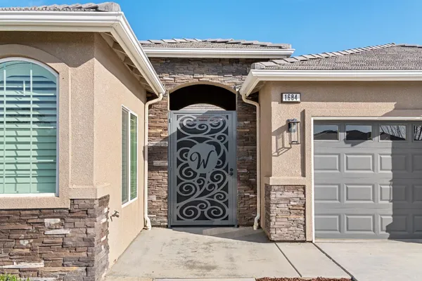 a view of an entrance to house