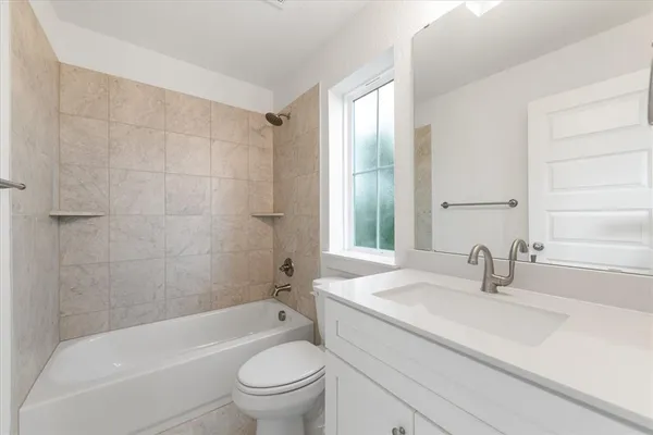 $1,800 | 1217 Chestnut Court, Runaway Bay, TX 76426