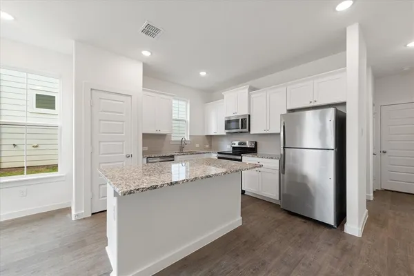 $1,800 | 1217 Chestnut Court, Runaway Bay, TX 76426