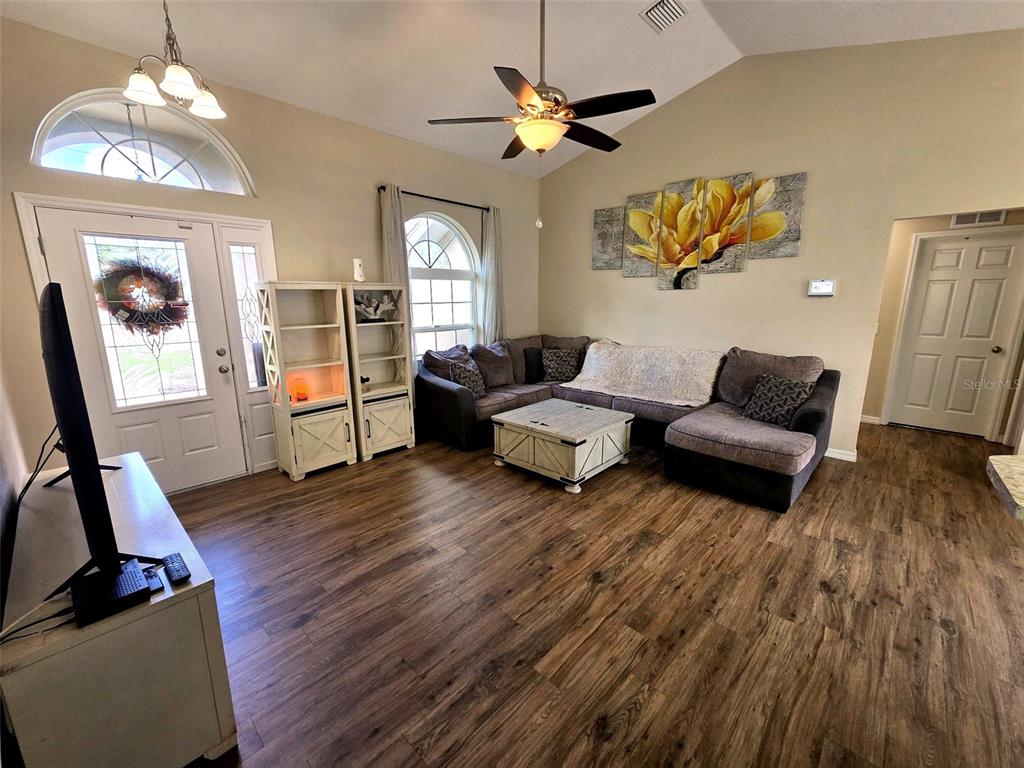 5434 Parnell Avenue Spring Hill, FL 34608 - Photo 7 of 32