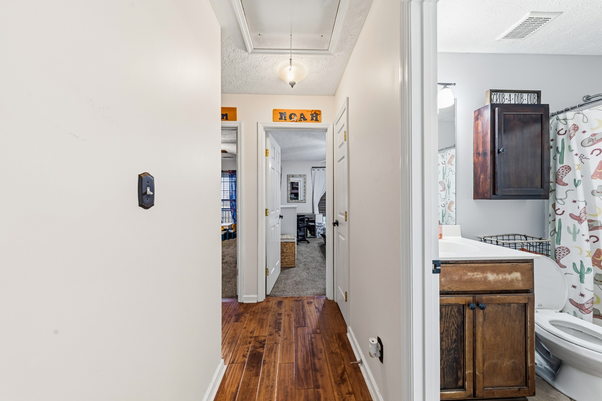 699 Puckett Road Watertown, TN 37184 - Photo 18 of 53 a view of hallway with wooden floor