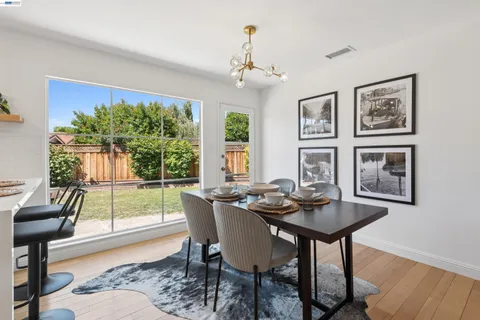 $835,000 | 15915 Via Toledo, San Lorenzo, CA 94580
