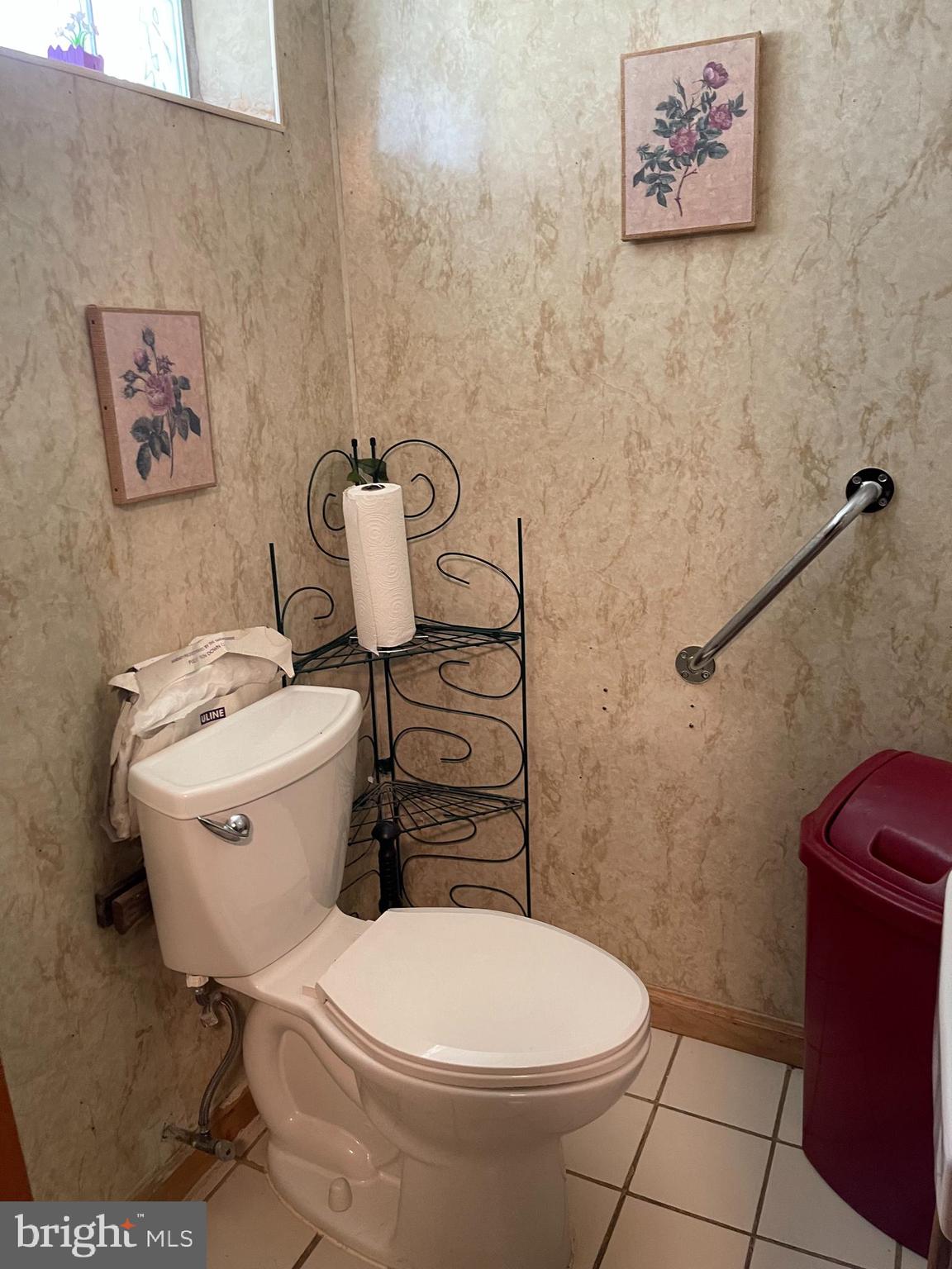 1649 Ingram Road Baltimore, MD 21239 - Photo 4 of 17 Half Bath