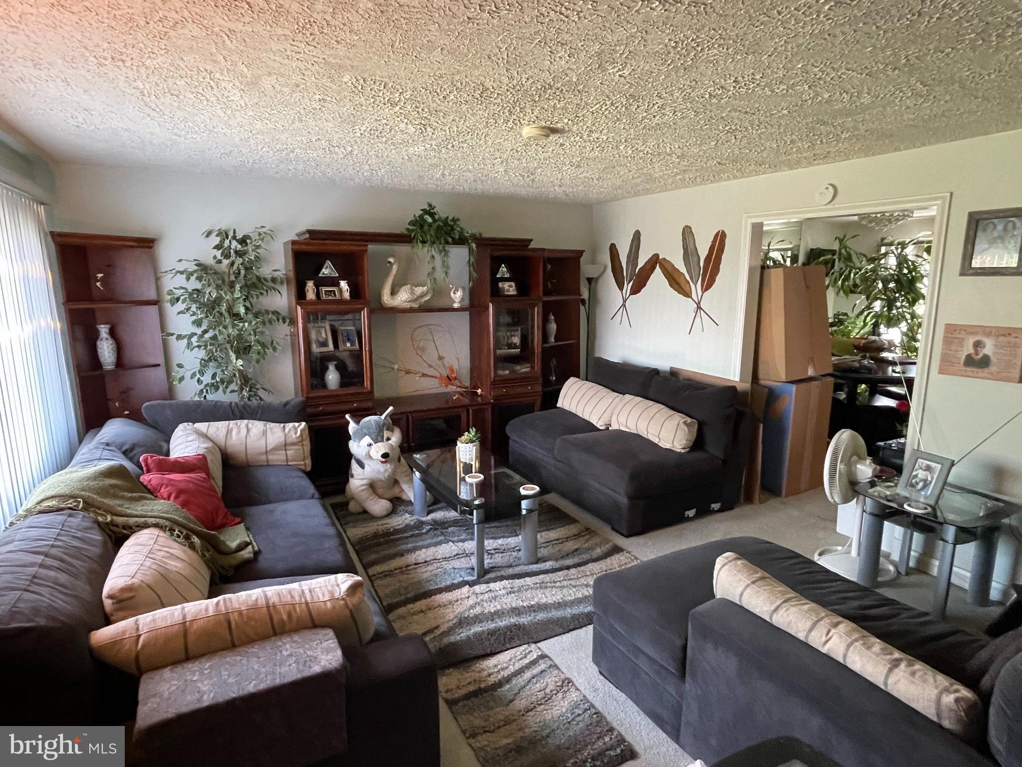 1649 Ingram Road Baltimore, MD 21239 - Photo 8 of 17 Living Room