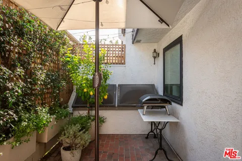 $2,550,000 | 831 14th Street, Unit 3, Santa Monica, CA 90403