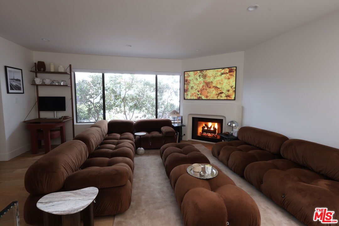 831 14th Street, Unit 3 Santa Monica, CA 90403 - Photo 8 of 36