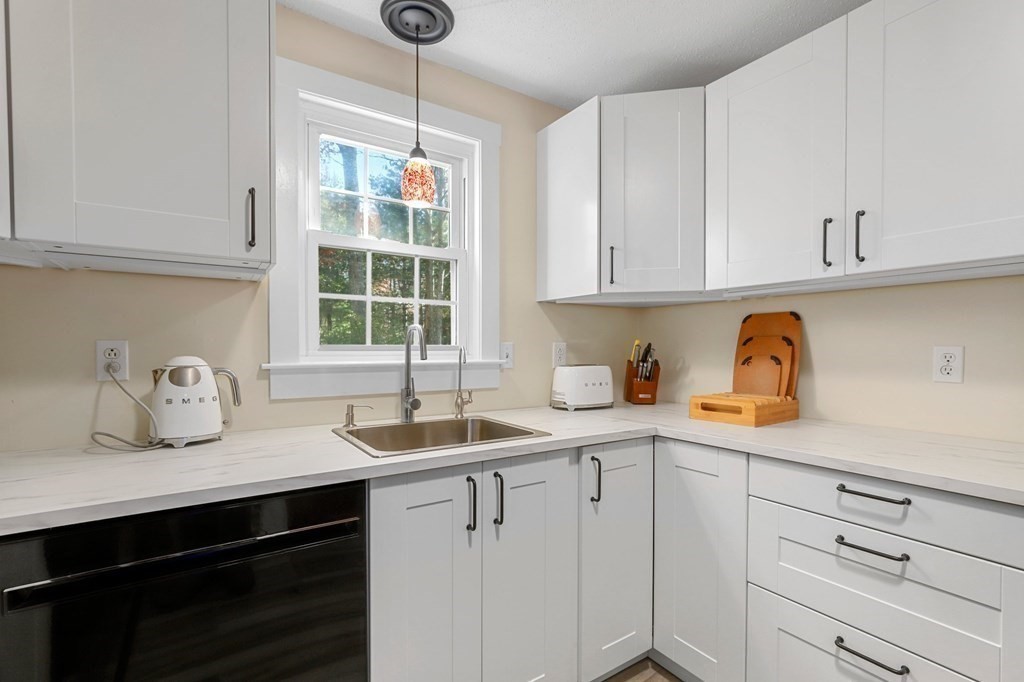 70 Bittersweet Road Falmouth, MA 02536 - Photo 4 of 28