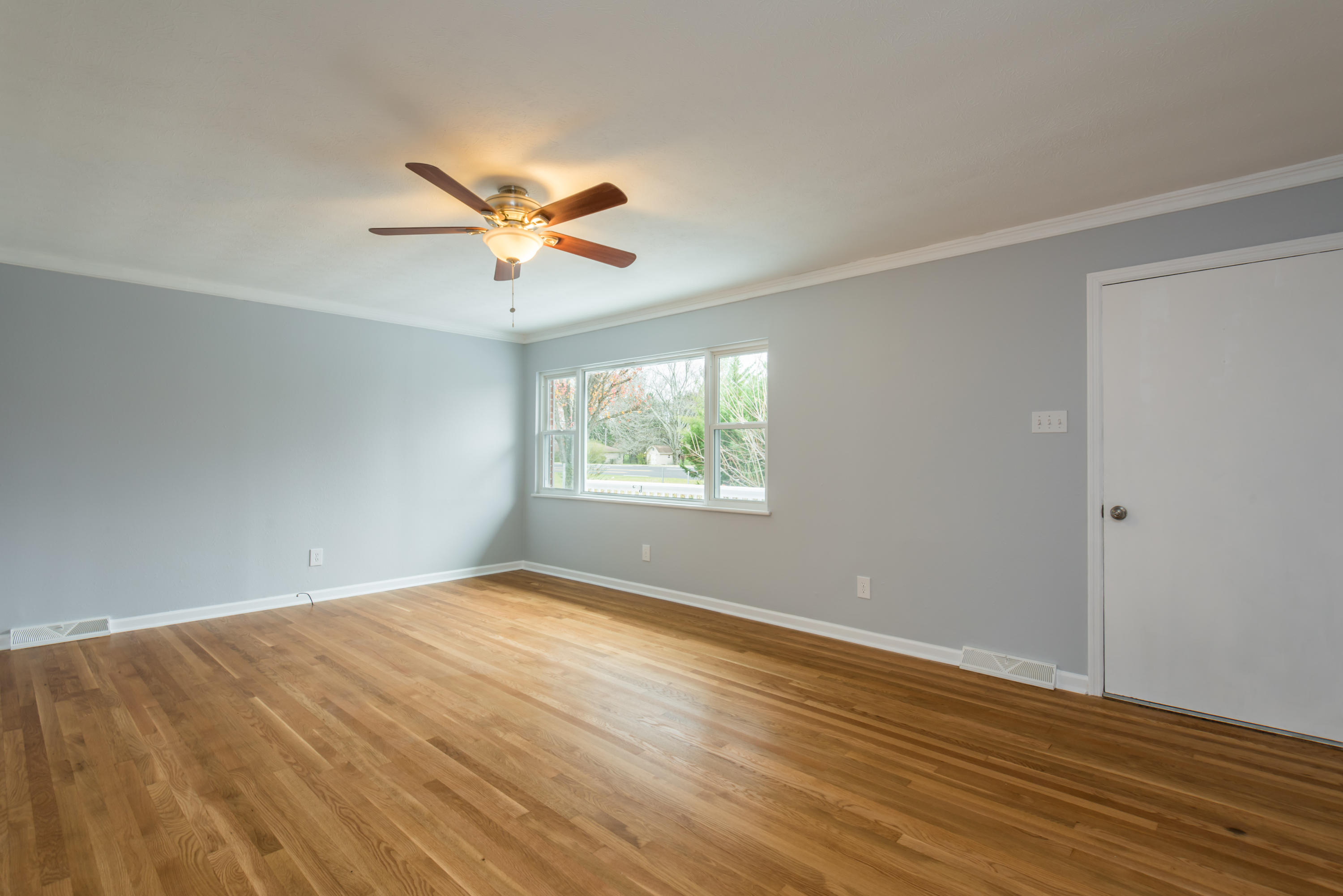 1310 Oak Ridge Highway Clinton, TN 37716 - Photo 2 of 39 1310OakRidgeHwy-7