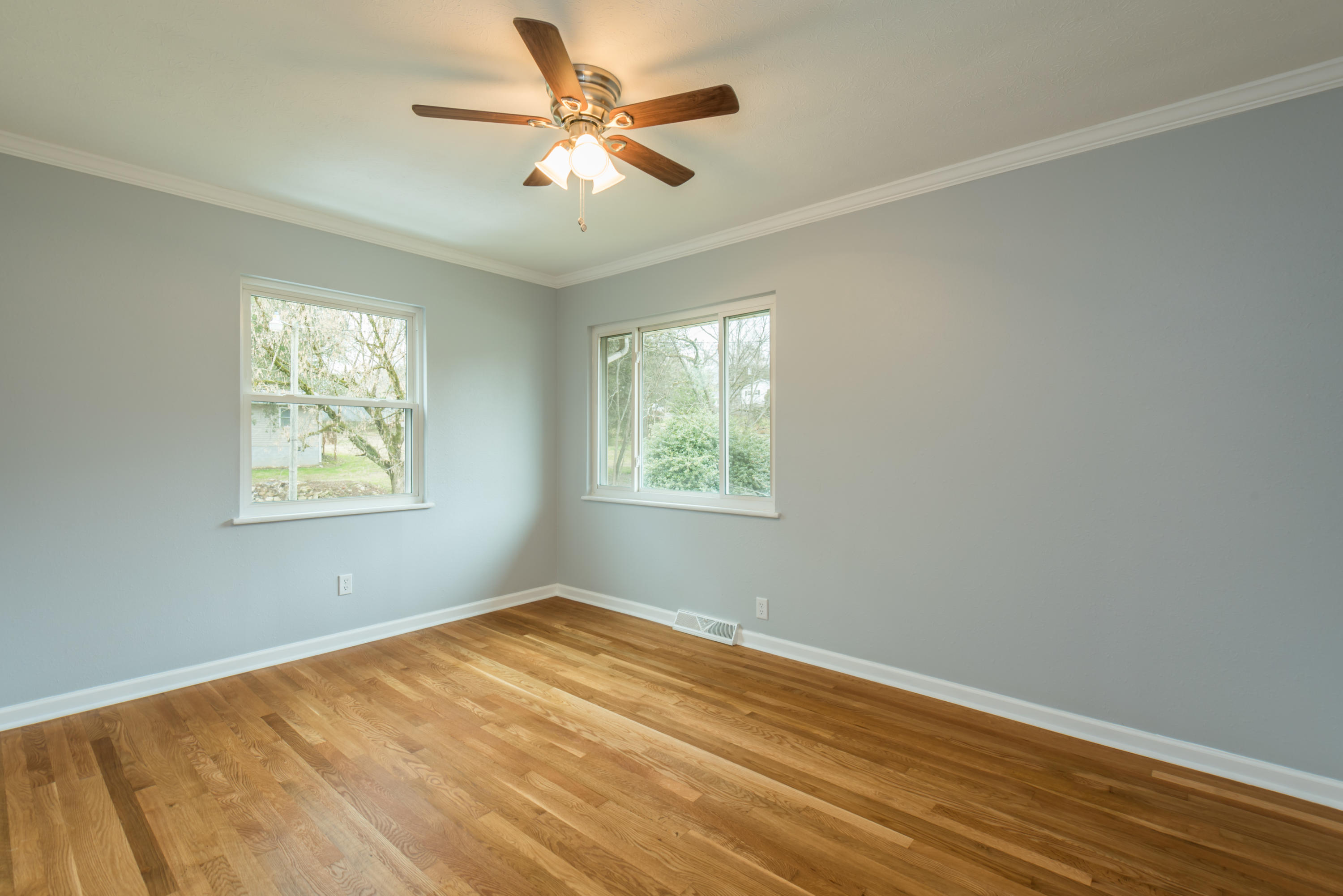 1310 Oak Ridge Highway Clinton, TN 37716 - Photo 24 of 39 1310OakRidgeHwy-29