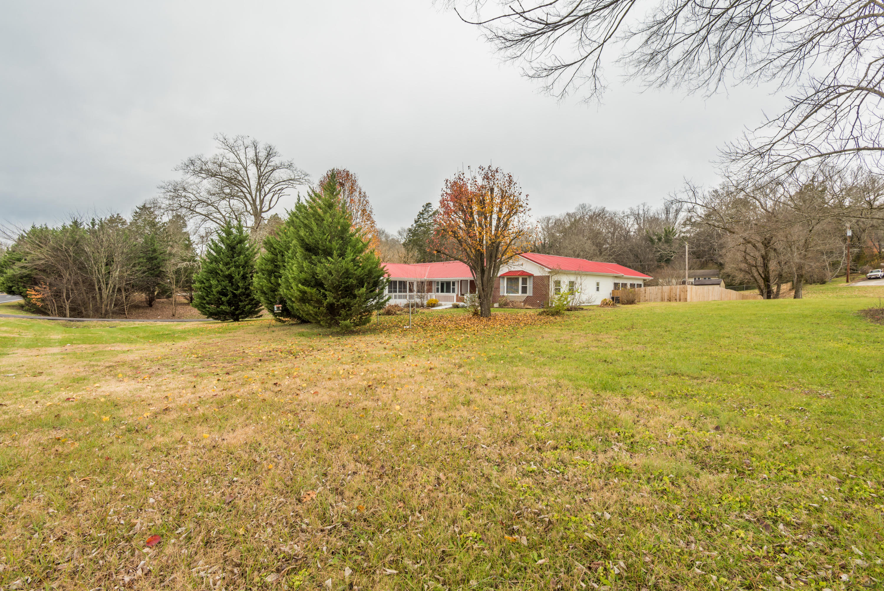 1310 Oak Ridge Highway Clinton, TN 37716 - Photo 35 of 39 1310OakRidgeHwy-38