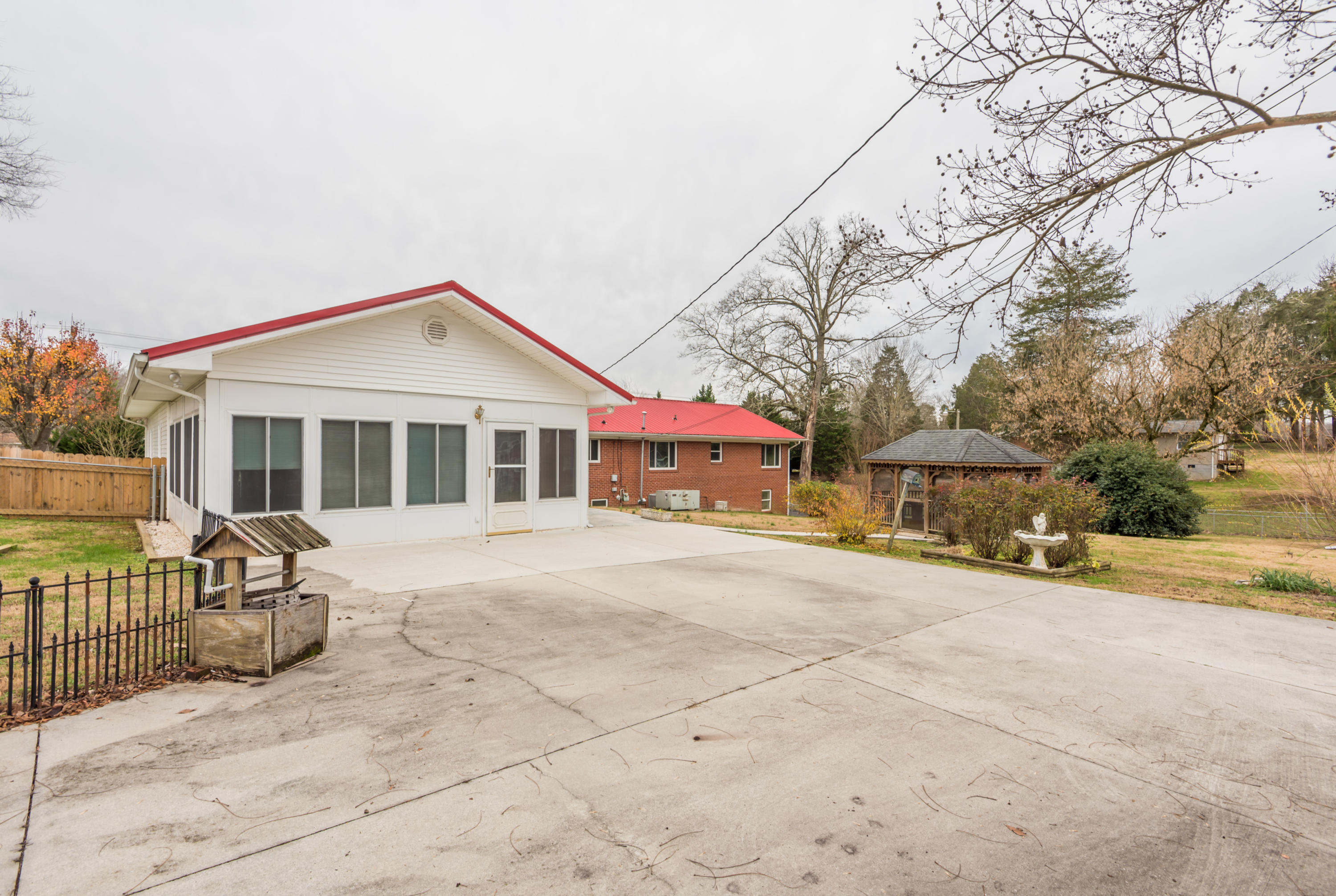 1310 Oak Ridge Highway Clinton, TN 37716 - Photo 37 of 39 1310OakRidgeHwy-40