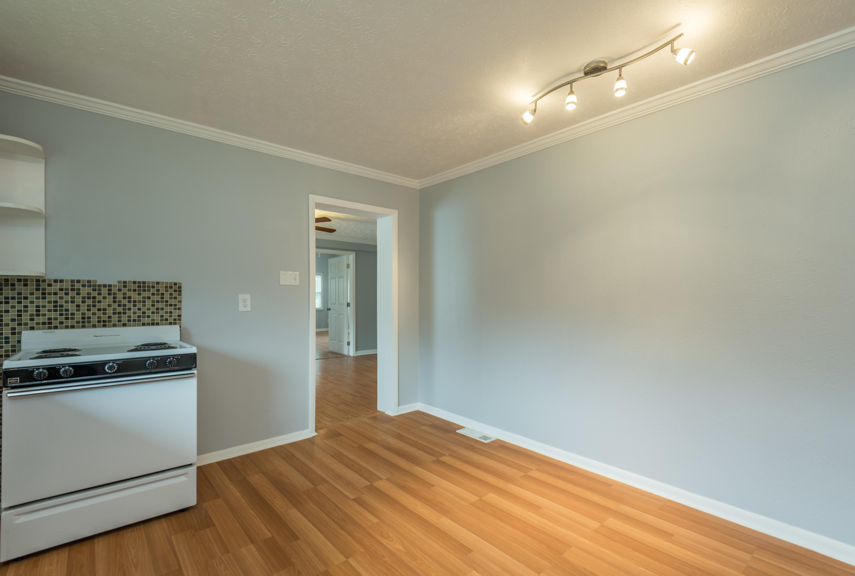 1310 Oak Ridge Highway Clinton, TN 37716 - Photo 10 of 39 1310OakRidgeHwy-16