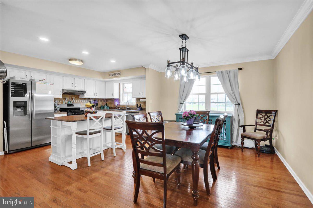 4340 Sutton Circle Reading, PA 19606 - Photo 9 of 36