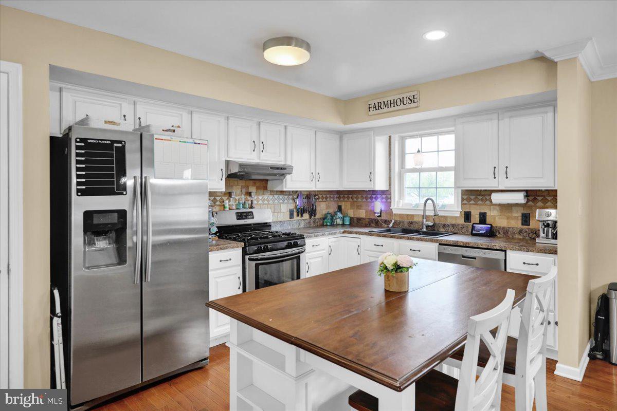 4340 Sutton Circle Reading, PA 19606 - Photo 10 of 36