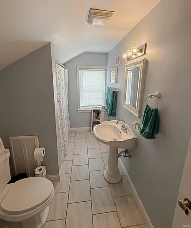 $349,500 | 4 Apraw Road, Washington, IN 47501
