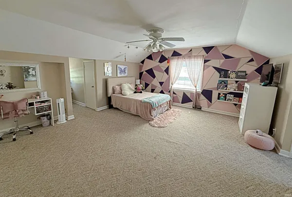$349,500 | 4 Apraw Road, Washington, IN 47501
