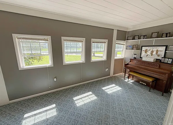 $349,500 | 4 Apraw Road, Washington, IN 47501