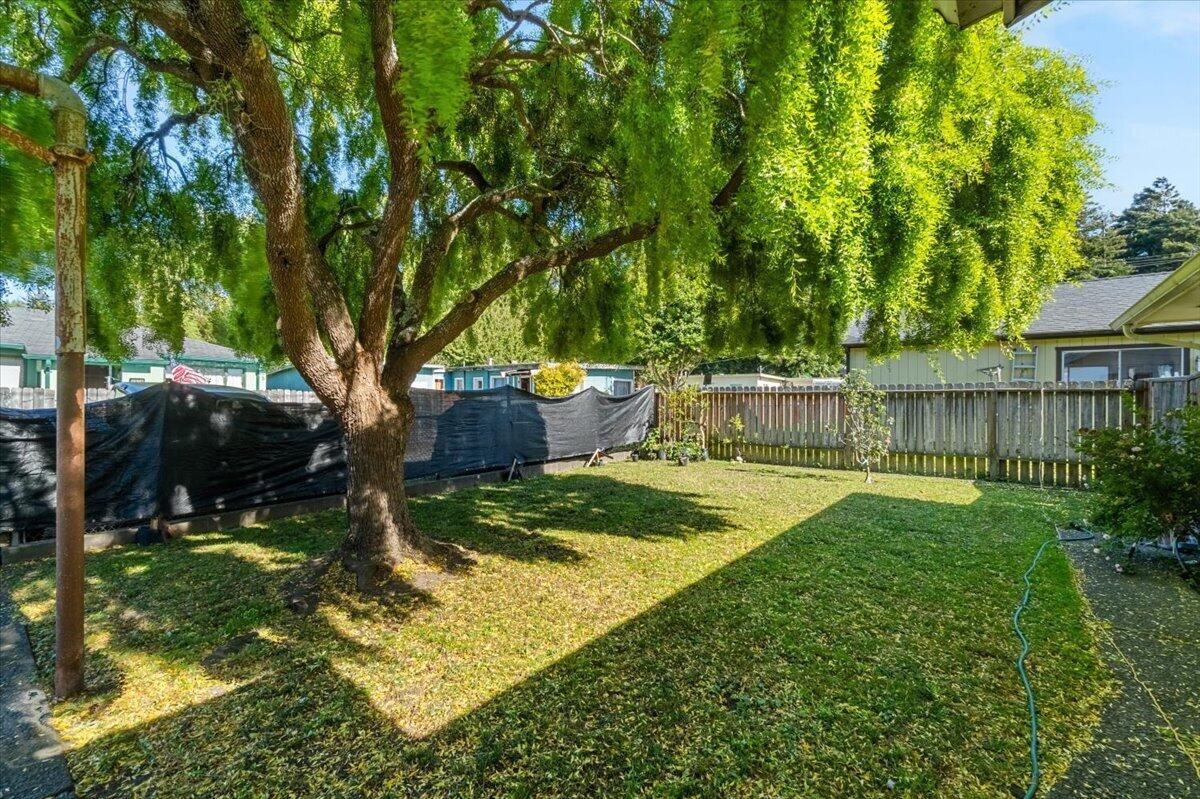 2075 Simmons Road Eureka, CA 95503 - Photo 3 of 7