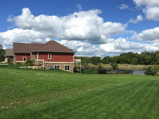 $99,000 | 85 Savannah Parkway, Deerfield, WI 53531