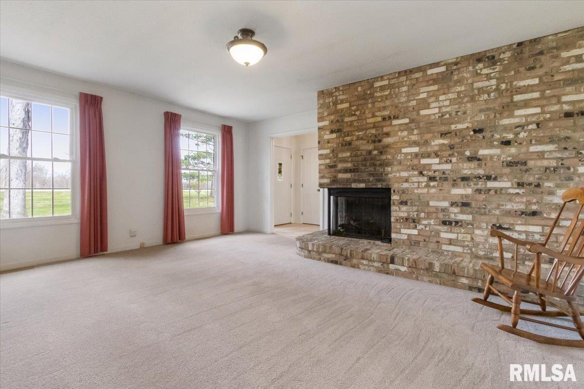 1390 Riggert Road Metamora, IL 61548 - Photo 8 of 46 Gallery Image 8