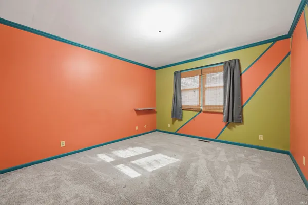 $249,900 | 304 North Bayberry Lane, Muncie, IN 47304