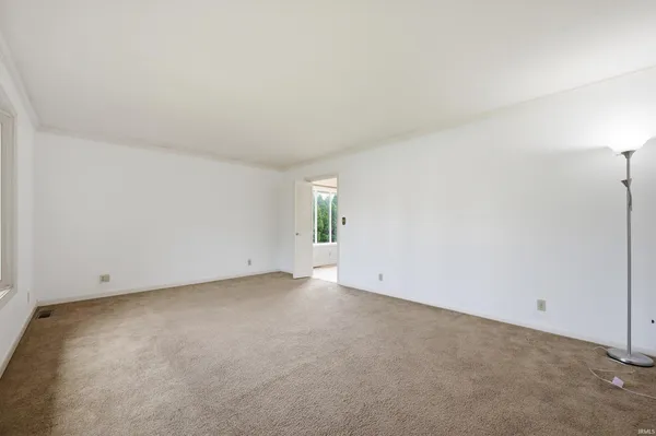$249,900 | 304 North Bayberry Lane, Muncie, IN 47304