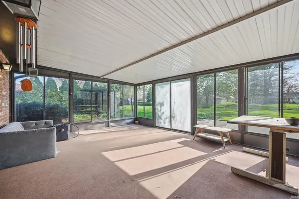 $249,900 | 304 North Bayberry Lane, Muncie, IN 47304