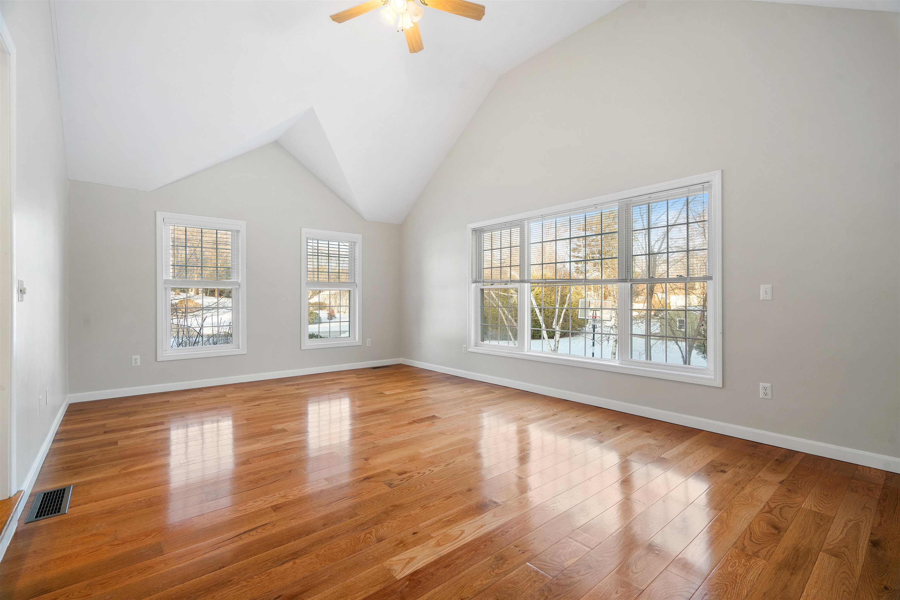 18 Redwood Road Salem, NH 03079 - Photo 3 of 18