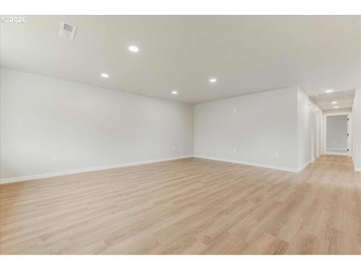 795 Northwest 6th Avenue Canby, OR 97013 - Photo 11 of 40 a view of empty room
