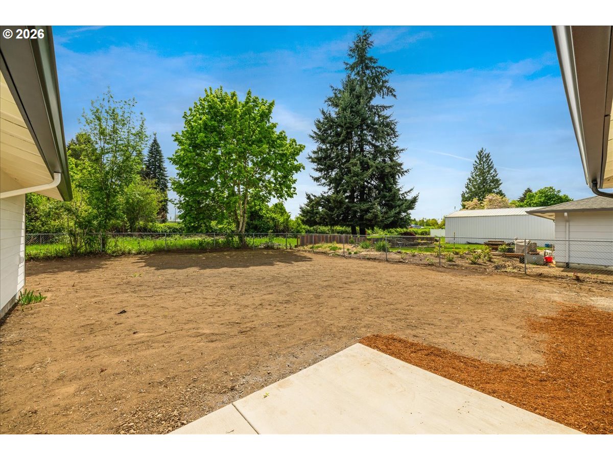 795 Northwest 6th Avenue Canby, OR 97013 - Photo 37 of 40 a view of a lake