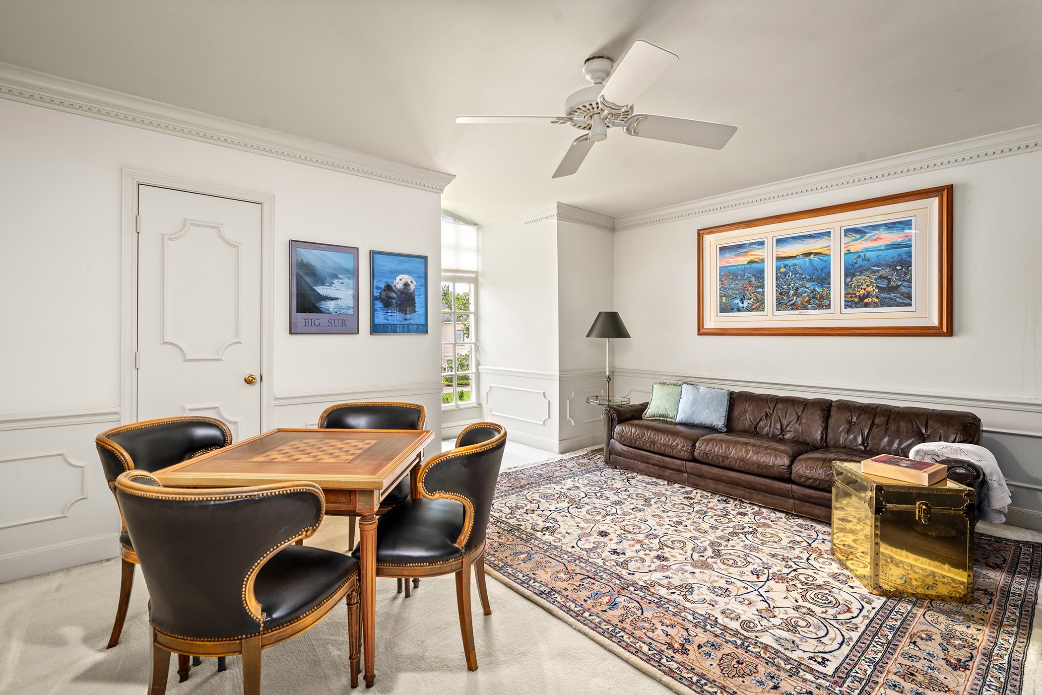 903 Rocky River Road Houston, TX 77056 - Photo 29 of 45 a dining room with furniture and window