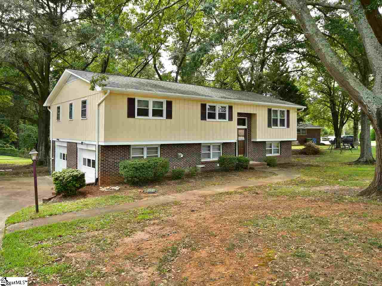 102 Brookbend Road Mauldin, SC 29662 - Photo 2 of 36 Gallery Image 2