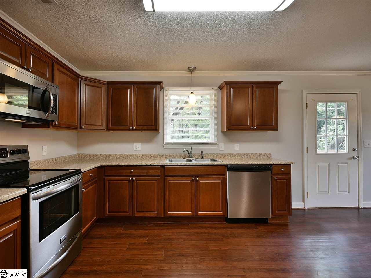 102 Brookbend Road Mauldin, SC 29662 - Photo 12 of 36 Gallery Image 12