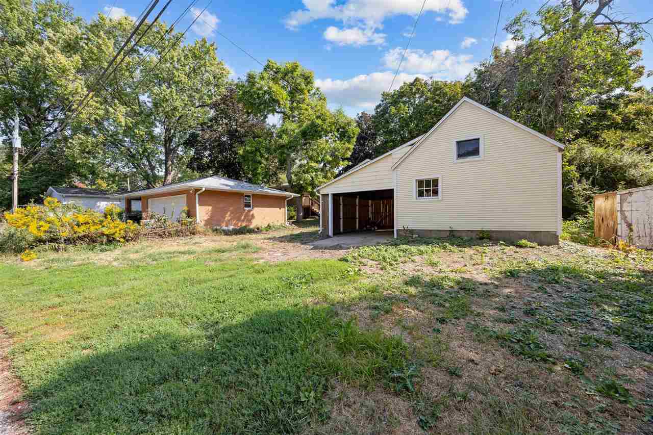 1607 Ridge Street Iowa City, IA 52240 - Photo 31 of 34 Back of the house