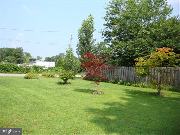 605 Jackson Road Atco, NJ 08004 - Photo 4 of 24 Front Yard