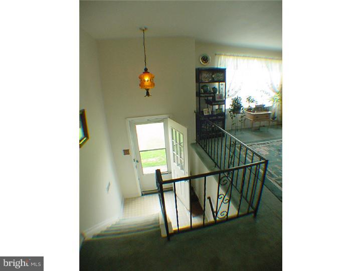 605 Jackson Road Atco, NJ 08004 - Photo 8 of 24 Foyer