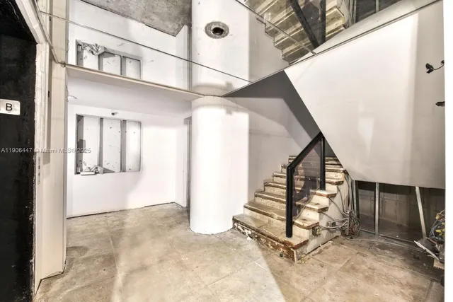 $1,945,000 | 2843 South Bayshore Drive, Unit VILLA1 VILLA2, Miami, FL 33133